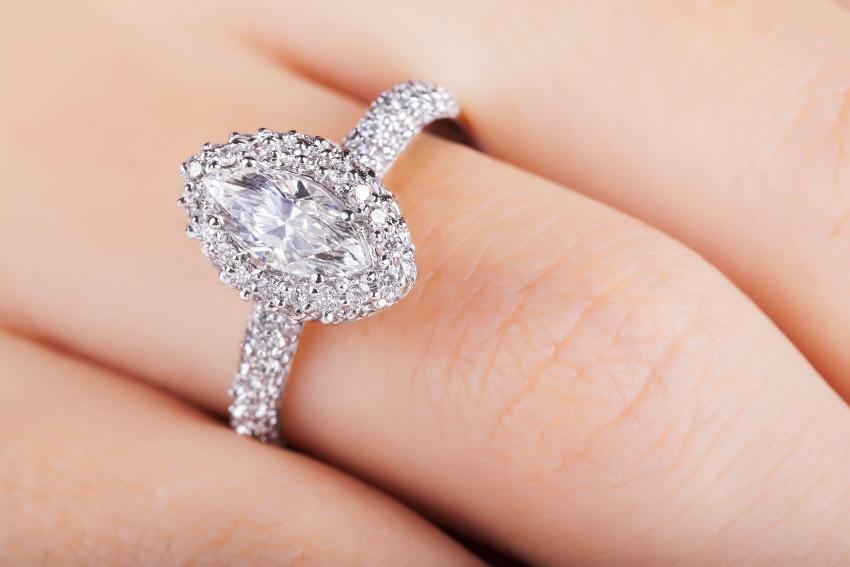 Ring mit Marquise-Diamant Diamantschliffe
