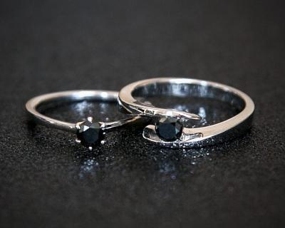 Verlobungsringe mit schwarzem Diamant
