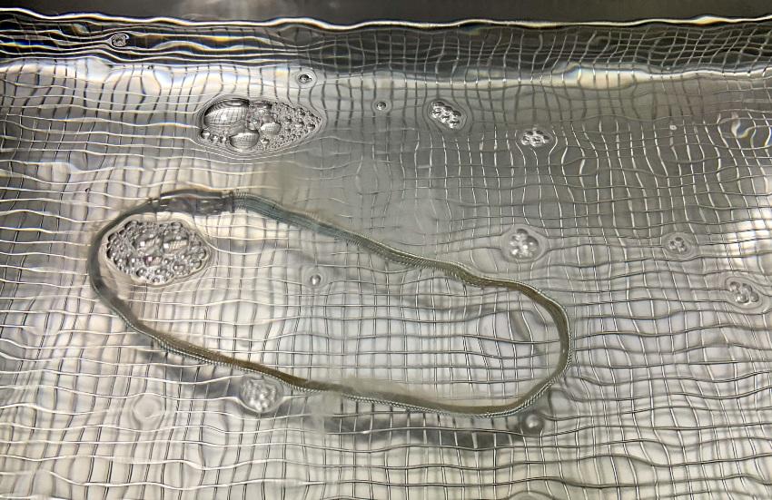 Silberkette im Ultraschallbad - Mein Ring verfärbt sich: Was kann ich tun?